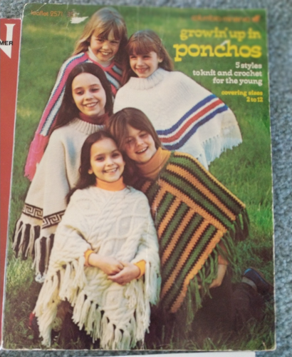 LOT of 6 Childrens Knitting Patterns - Picture 4 of 7