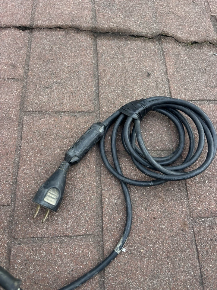 Roteador compacto Dewalt DWP611 - Imagem 3 de 4