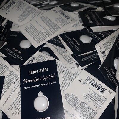 30 X Lune+aster Powerlips Lip Oil Swipe+go 0.7g / 0.02 oz each sample