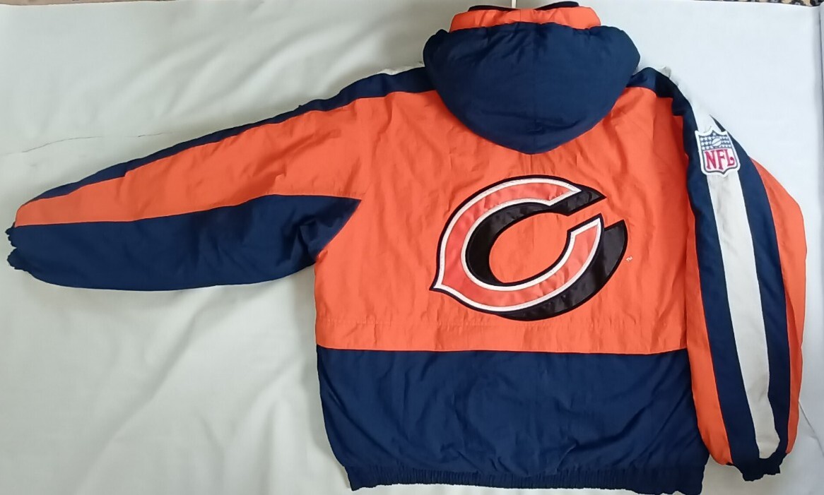 VINTAGE REEBOK PRO LINE CHICAGO BEARS FULL ZIP WITH HOOD WINTER