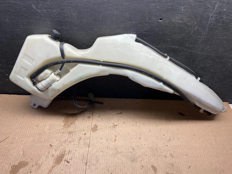 Maserati Spyder 4200 M138 2002 a 2007 parabrisas lavadora botella tanque OEM C4388 Foto 4 de 4