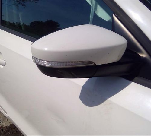 2011-2016 Volkswagen Jetta Right RH Passenger Side View Mirror COLOR WHITE