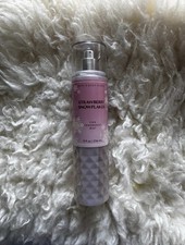NEW Bath Body Works Strawberry Snowflakes Body Mist 8 oz