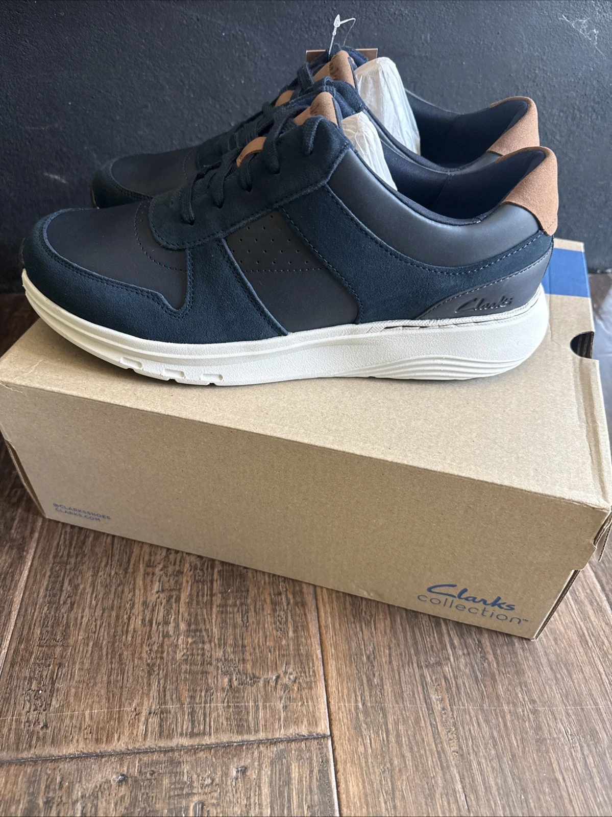 Clarks Motion Trek Go navy combination leather sneakers Size 10.5 W Men’s