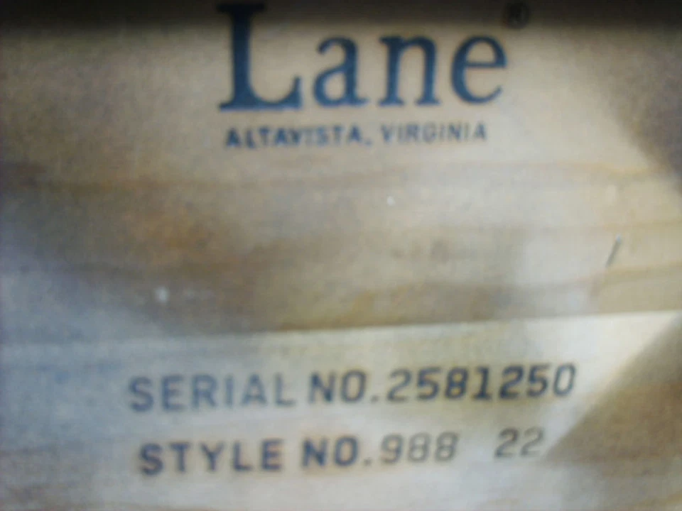 Cajonera con dos cajones/incrustaciones Lane Furniture Foto 3 de 4