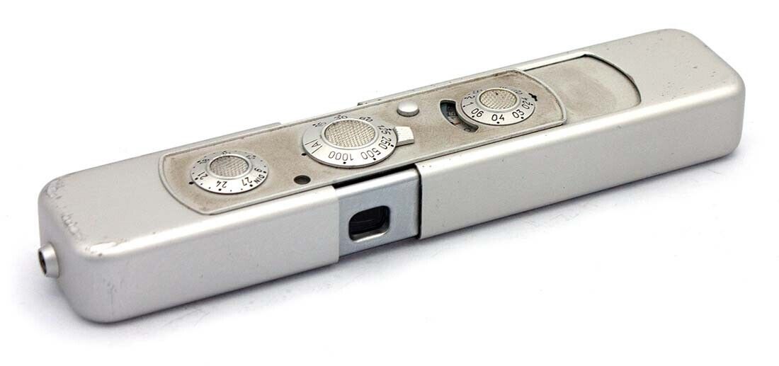 MINOX C Micro Miniature Spy 1:3.5 F=15mm German camera in MINOX C Micro Miniature Spy 1:3.5 F=15mm German camera in