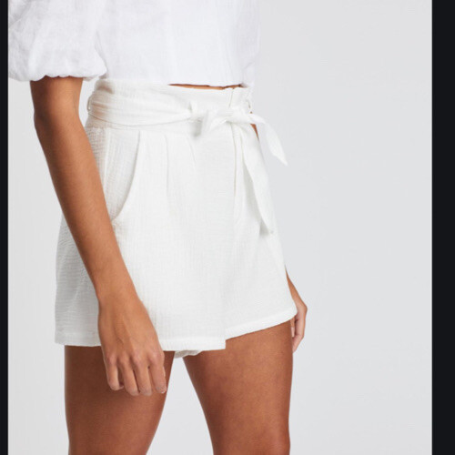 BNWT CARTEL & WILLOW PEARL HIGH WAISTED White CRINKLE COTTON SHORTS Tie BELT L - Picture 1 of 12