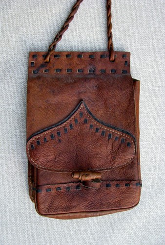 FINE EARLY RARE HANDMADE FOLK ART ELK SKIN BUCKSTITCHED POSSIBLES BAG MID-1800s - Picture 14 of 18