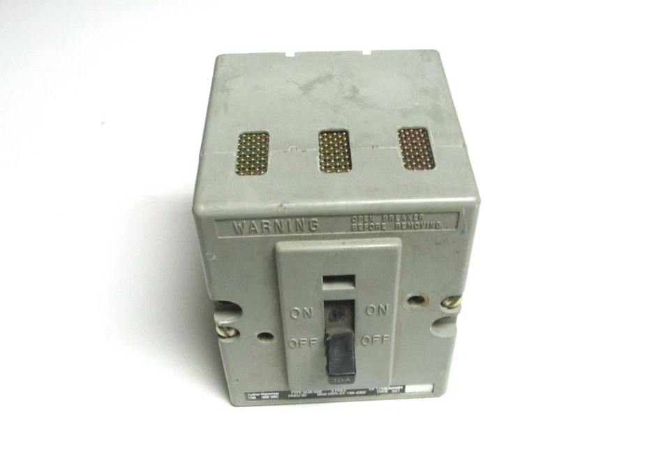 * Disyuntor Cutler-Hammer Navy 10A, 3P # 1244C52G01 Tipo AQBA50 .. WA-27 Foto 2 de 2