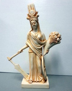 Богиня тюхе картинки