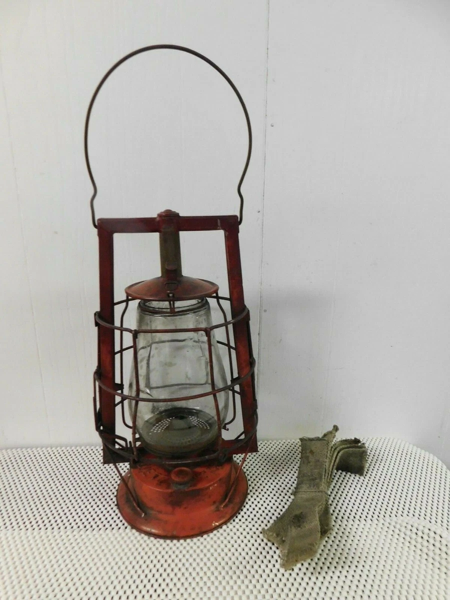 Vintage USA Made Dietz No 2 Mill Lantern Pat D 12 4 23 with Fitz All NY Globe