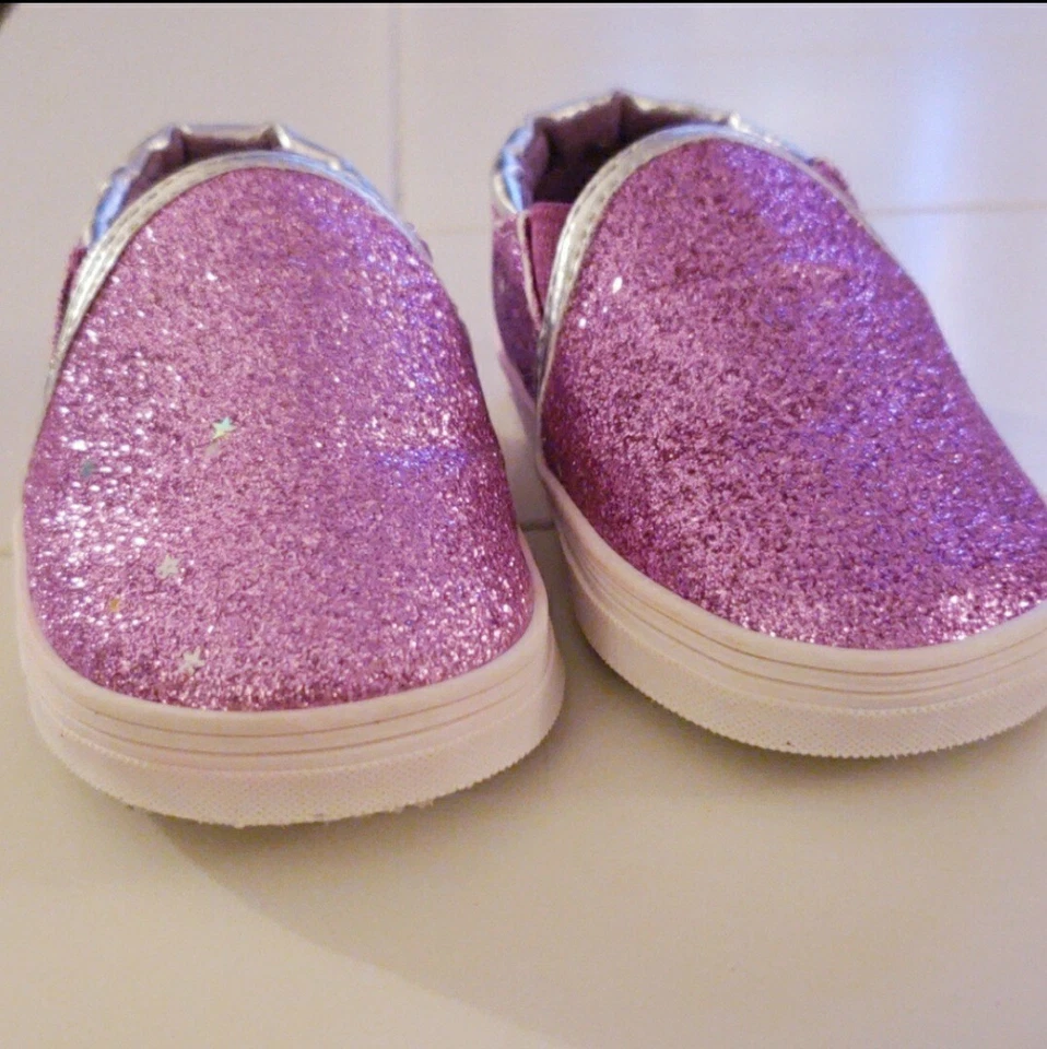 Zapatos de bebé Michael Kors púrpura brillo Foto 2 de 4