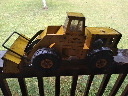 Vintage 70’s Yellow Tonka Mighty Loader Toy Metal Construction Truck *VERY RARE*