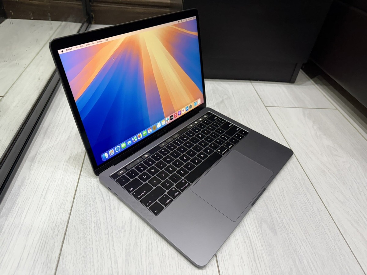 Apple MacBook Pro Retina 2019 256GB SSD 16GB Ram Core i5 Space  Grey