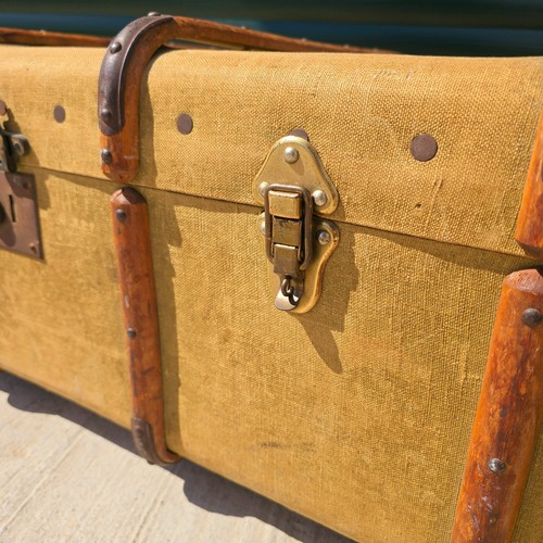 1930s "The Crescent" Wooden Banded Steamer Trunk on Castors - Display Storage - Picture 8 of 24