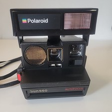 Polaroid Sun 660 SE Auto Focus Vintage Instant Camera With Strap Untested Black
