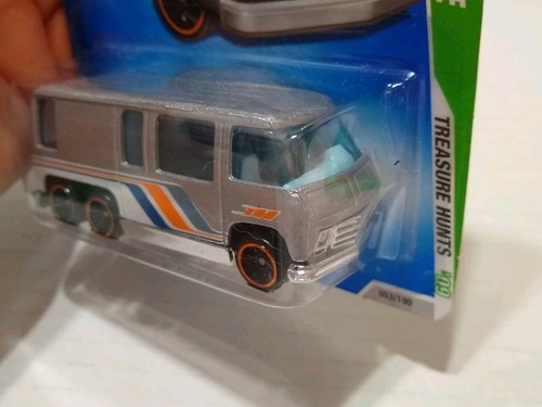 Hot Wheels 2009 Treasure Hunt GMC Motorhome Diecast 1/64 - Picture 4 of 7