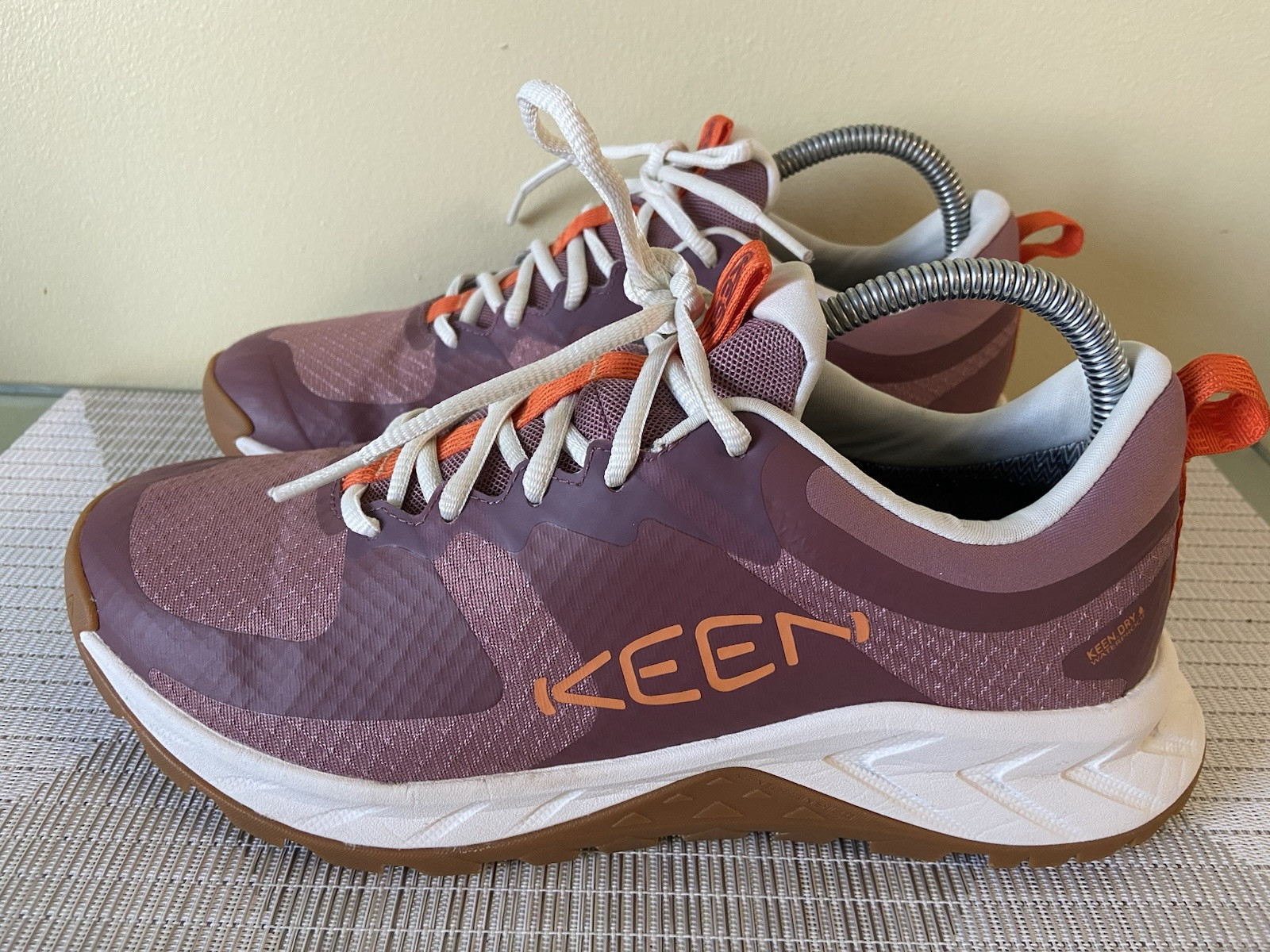 Scarpa da trekking impermeabile KEEN donna taglia 10 Versacore rosa marrone mandarino