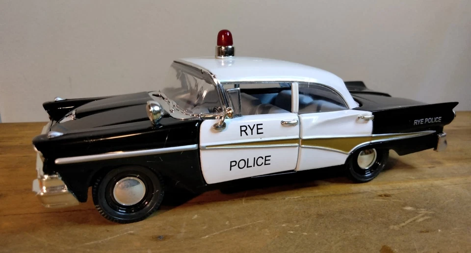 2 pc- 1958 Ford Police Car + 1964 Ford Police Car Signature Diecast Models 1/32  - Image 2 of 4