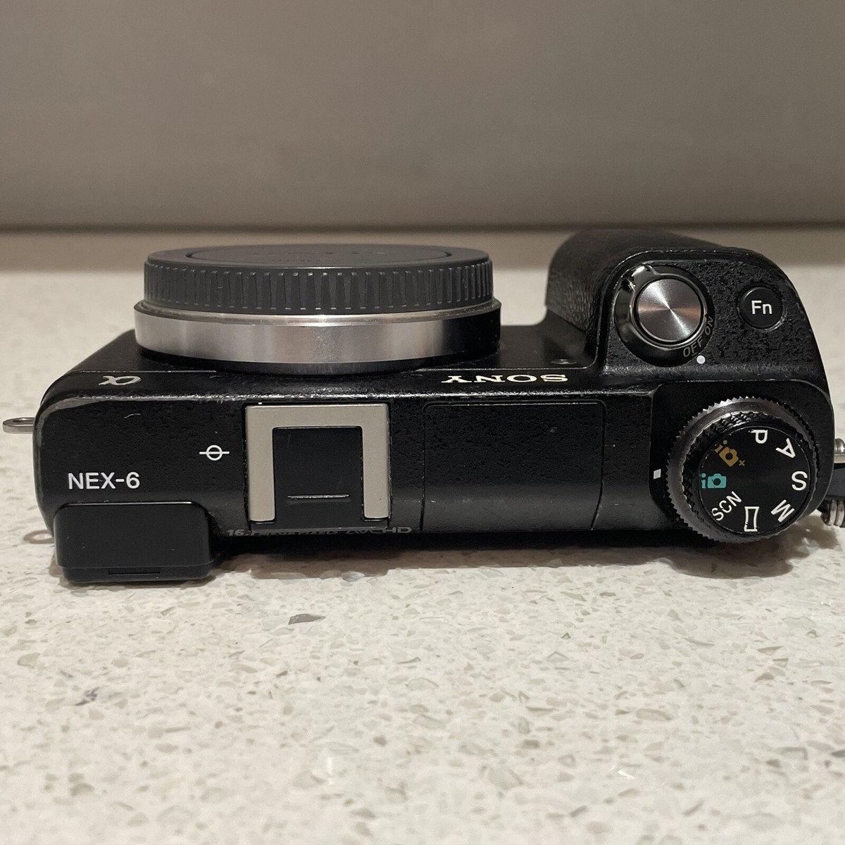 Sony Alpha NEX-6 DSLR Like Digital Camera 16.1MP, Black + Battery