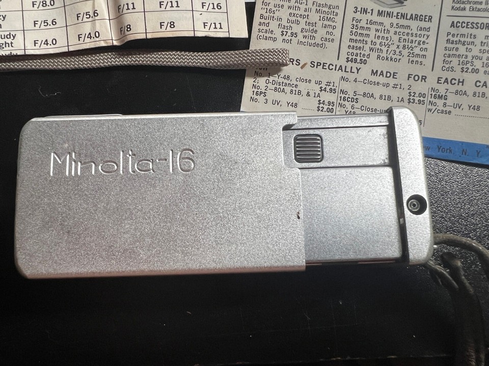 Vintage Minolta 16 QT Subminiature Spy Film Camera in Black Case