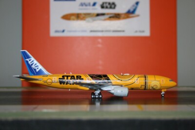 美品　ANA B777-200ER JA743A　C3PO　1/400 ANA Boeing 777-200ER JA743A Star Wars C-3PO JC Wings