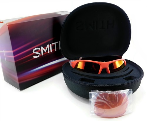 Nuevas gafas de sol deportivas Smith TEMPO MAX | Elevación mate / Lente espejo rojo ChromaPop - Imagen 2 de 5