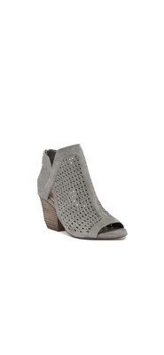 vince camuto cachinta