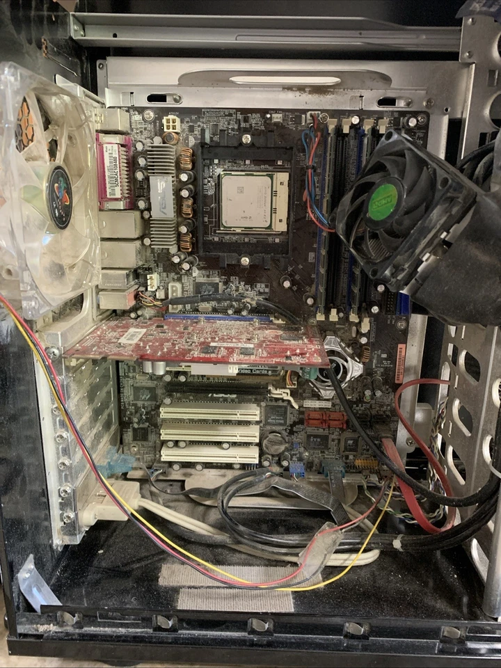 Placa madre ASUS A8N-SLI Deluxe 939 AMD Athlon 64 x2 con extras Foto 2 de 4