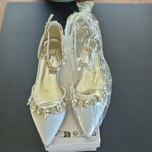Brand: Meszetri Women's Wedding Shoes for Bride Bridal Flats Pointed Closed Toe 