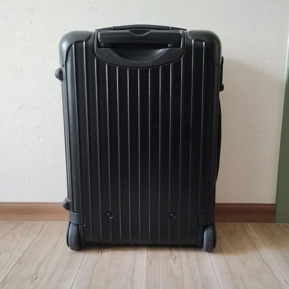 Rimowa Salsa 33L Mad Black 2-wheels Carry Case Suitcase - Image 3 of 4