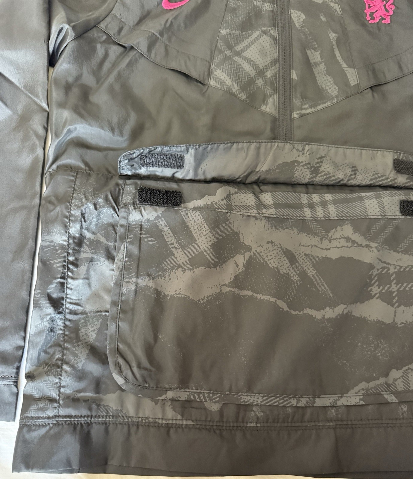 Picture 4 of 6