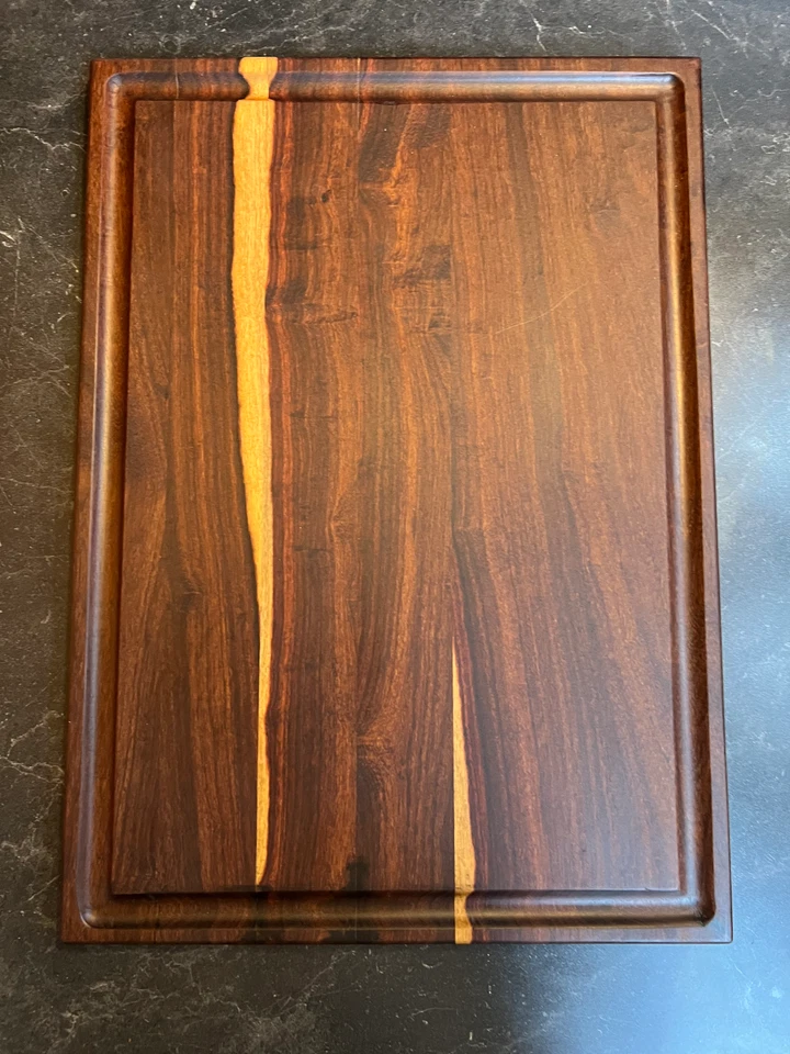 Hermosa tabla de cortar Grandillo - Hecha a mano Foto 2 de 4