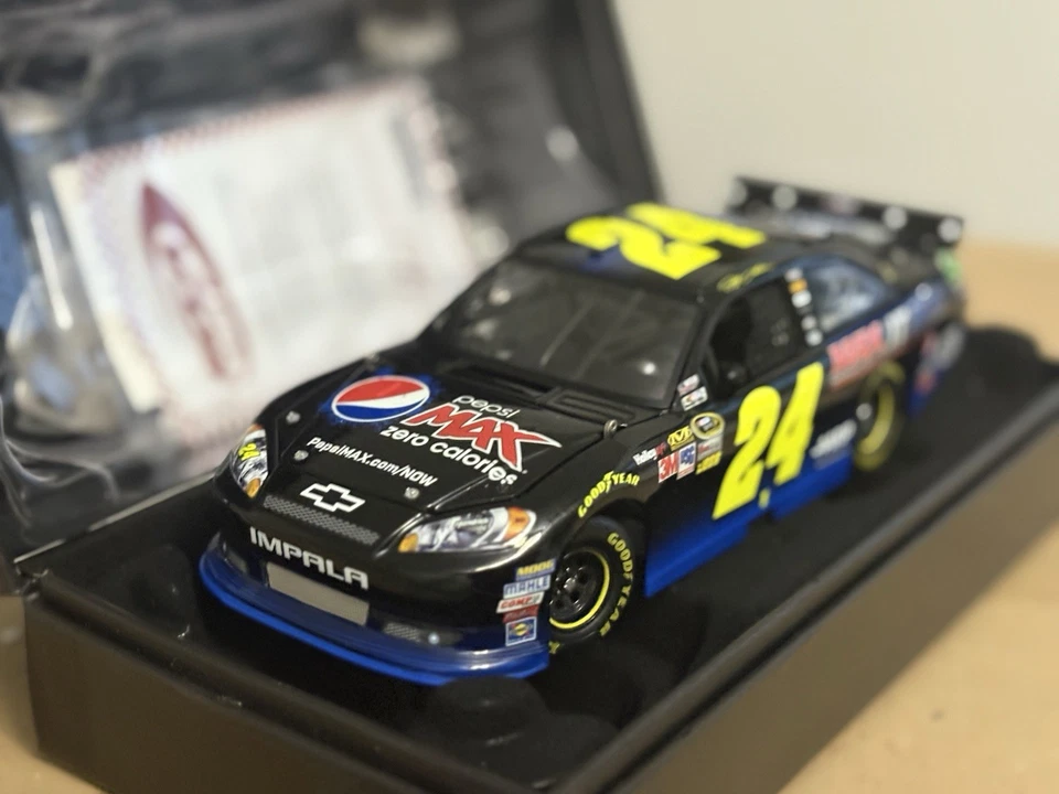 Nuevo Jeff Gordon #24 Pepsi Max NASCAR Unites 2012 Impala Elite 1 de 200 1:24 Foto 3 de 4