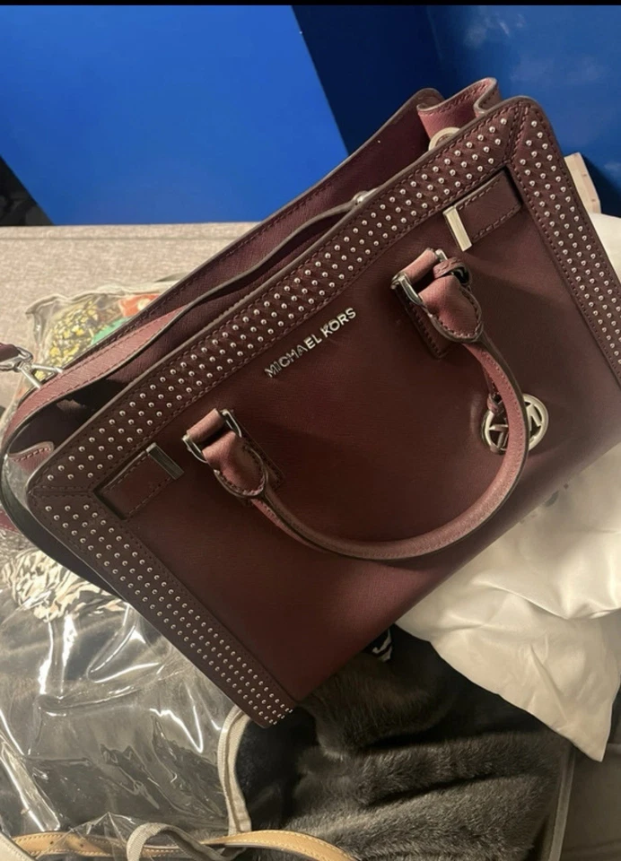 Genuine Michael Kors Wine  Leather Shoulder/Hand Bag - Image 4 of 4