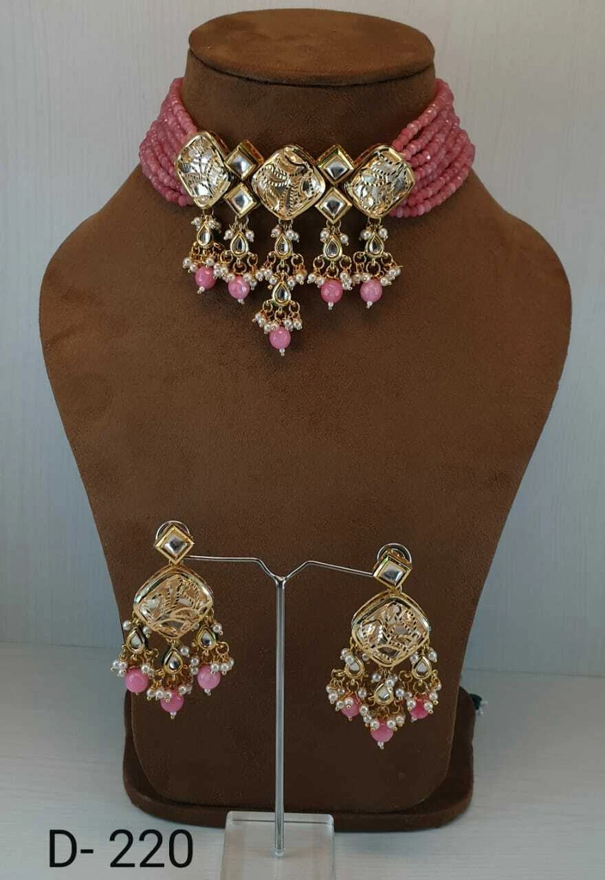 VETEMENTS Collana girocollo perle Onex placcate oro indiano orecchini set gioielli Kundan