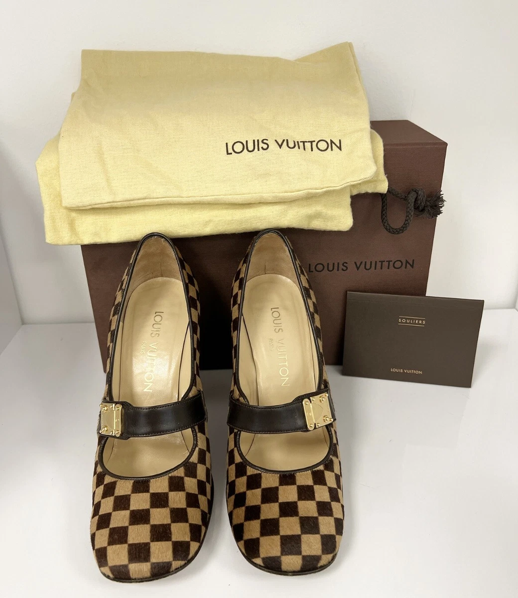 Louis Vuitton Leather Mary Janes Gold Leather. Size S18