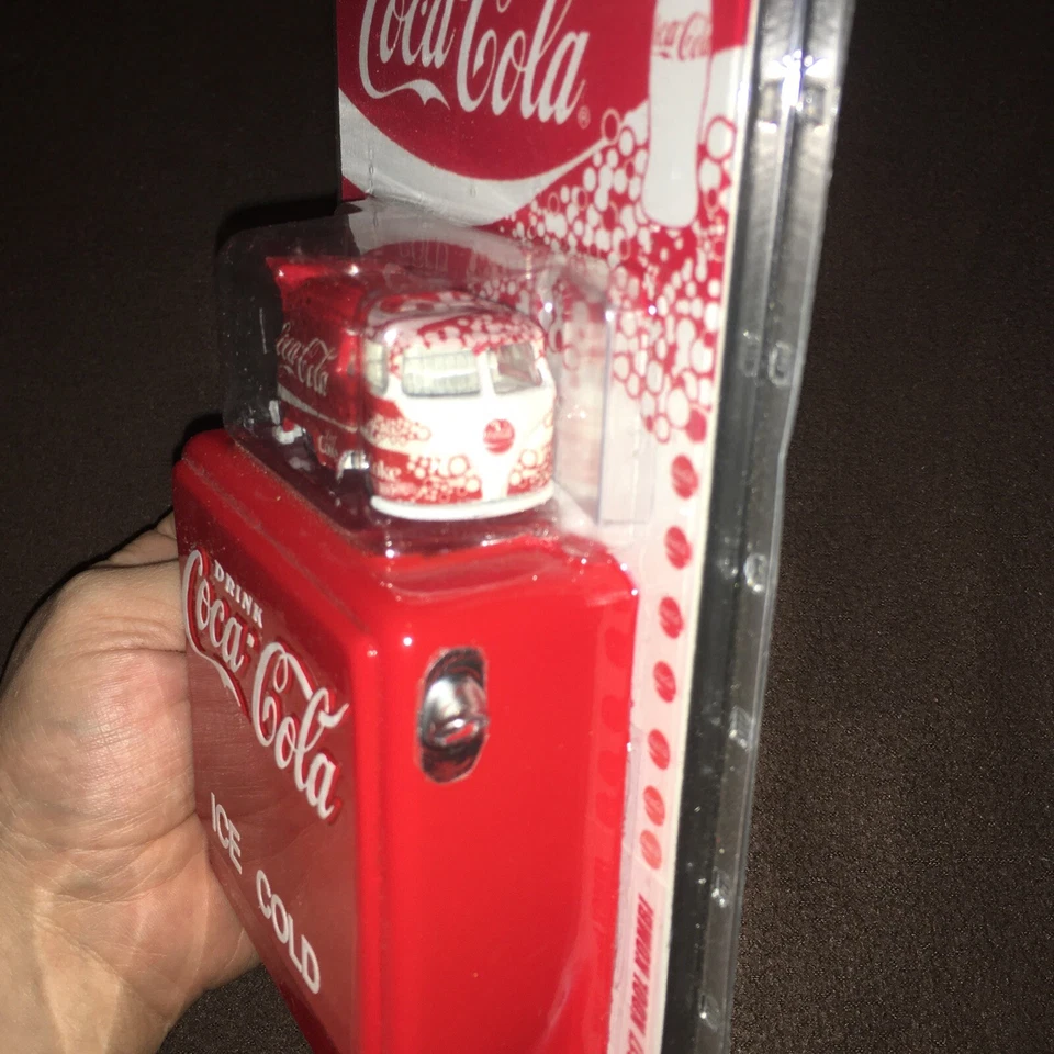 Coca Cola CUSTOM  HOT WHEELS Kombi BY THE BOXMAN Issues Read - Image 4 of 4