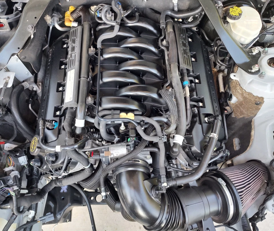 2015-2020 Ford Mustang GT350 5.2L Engine Transmission 6 Speed Complete 57K Miles - Image 2 of 4