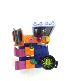 LEGO 4721 Harry Potter: Hogwarts Classrooms - INCOMPLETE Set No Box