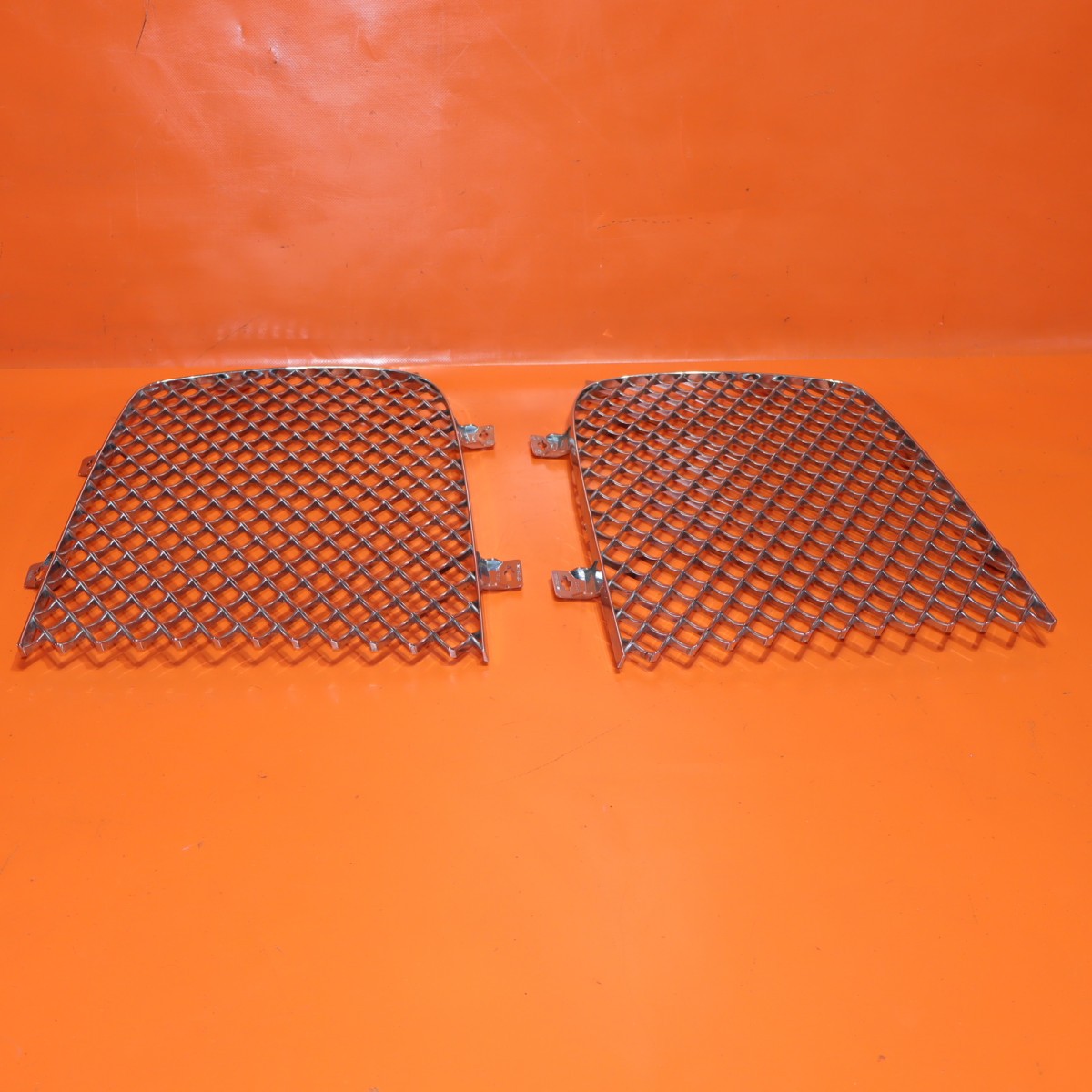 BENTLEY FLYING SPUR GRILLE LEFT RIGHT 2015 2016 2017 2018 2019 4W0853684 OEM