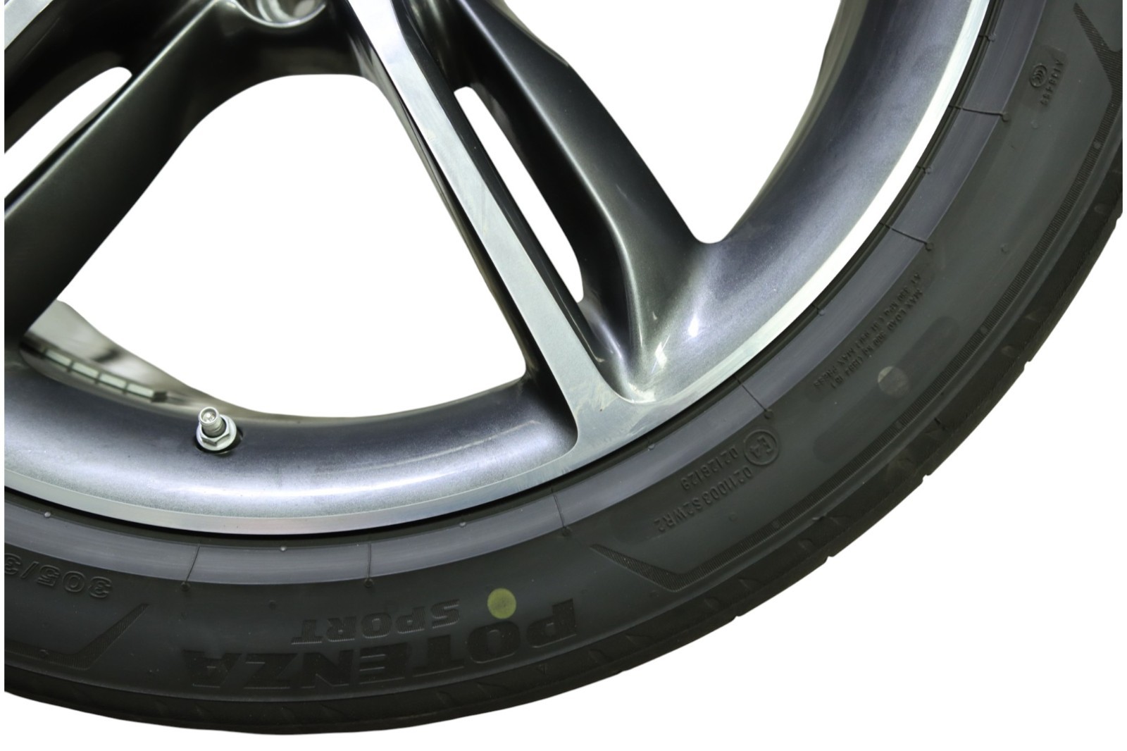 Ferrari 296 GT3 2022-2025 Rear Left Wheel