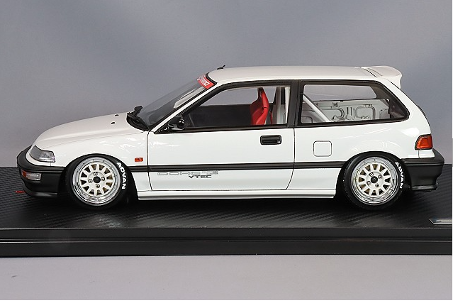 Ignition Model IG3126 1/18 Honda Civic EF9 SiR White Weds Kurage