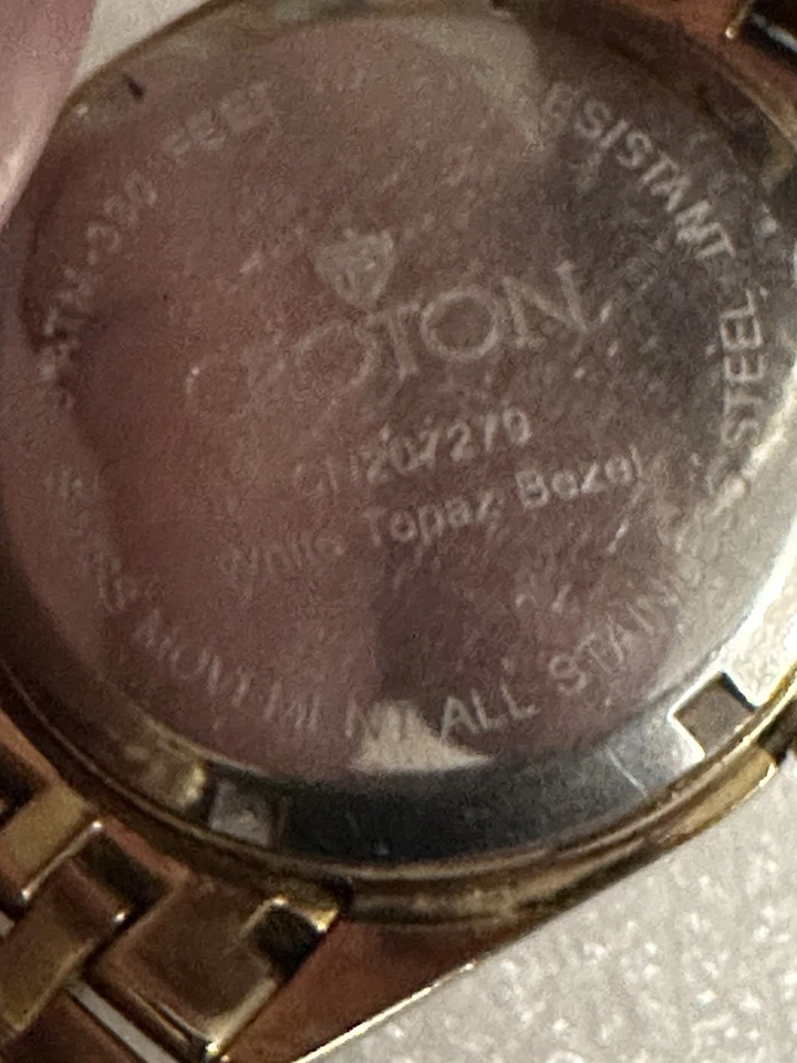 Croton Men's Gold Wristwatch with White Topaz Gemstone Bezel 7’’ Needs Battery - Image 4 of 4