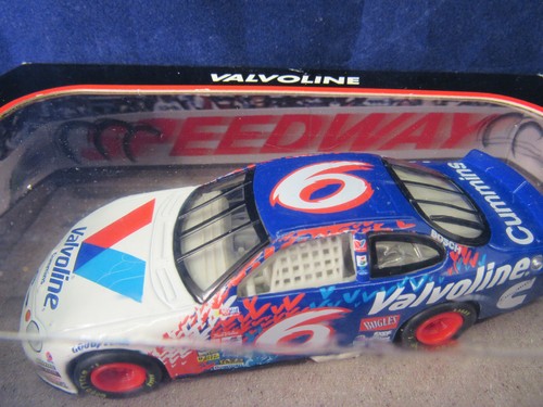 Mark Martin #6 1998 Hot Wheels Racing Valvoline NASCAR 1/43 Stock Car NOS B20 - Picture 3 of 5