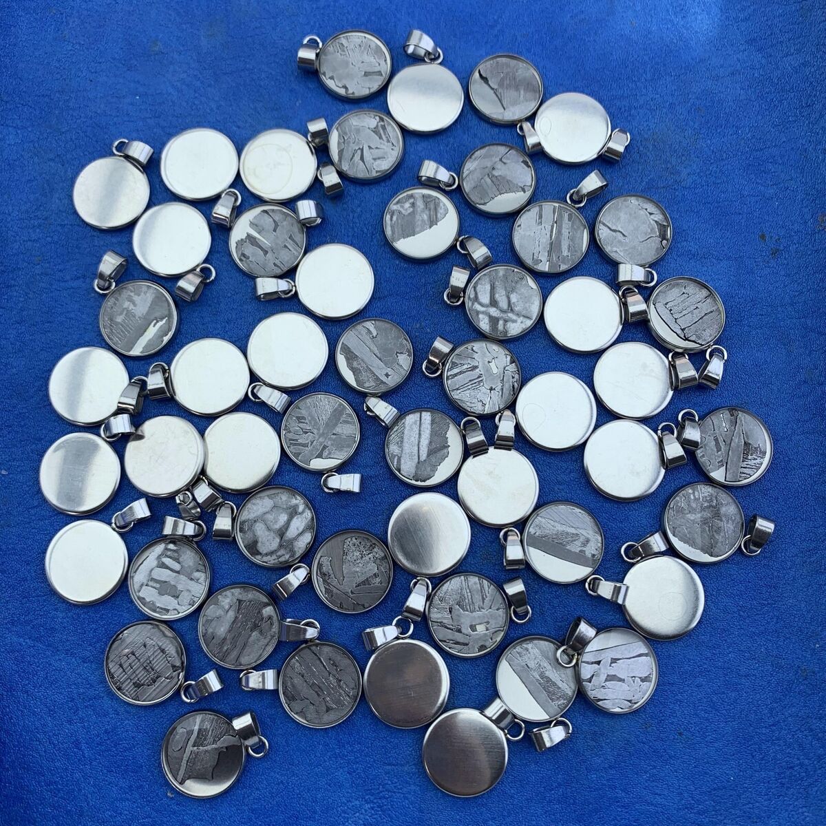 51pcs Seymchan iron meteorite pengdant Diameter 15mm--KX760 51pcs Seymchan iron meteorite pengdant Diameter 15mm--KX760