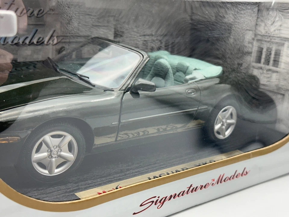 Jaguar XK8 1996 Signature Models escala 1:18, verde, excelente, en caja Foto 2 de 4