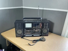 Soundesign Vintage Getto Blaster Boom Box Radio TV Cassette Player 4873