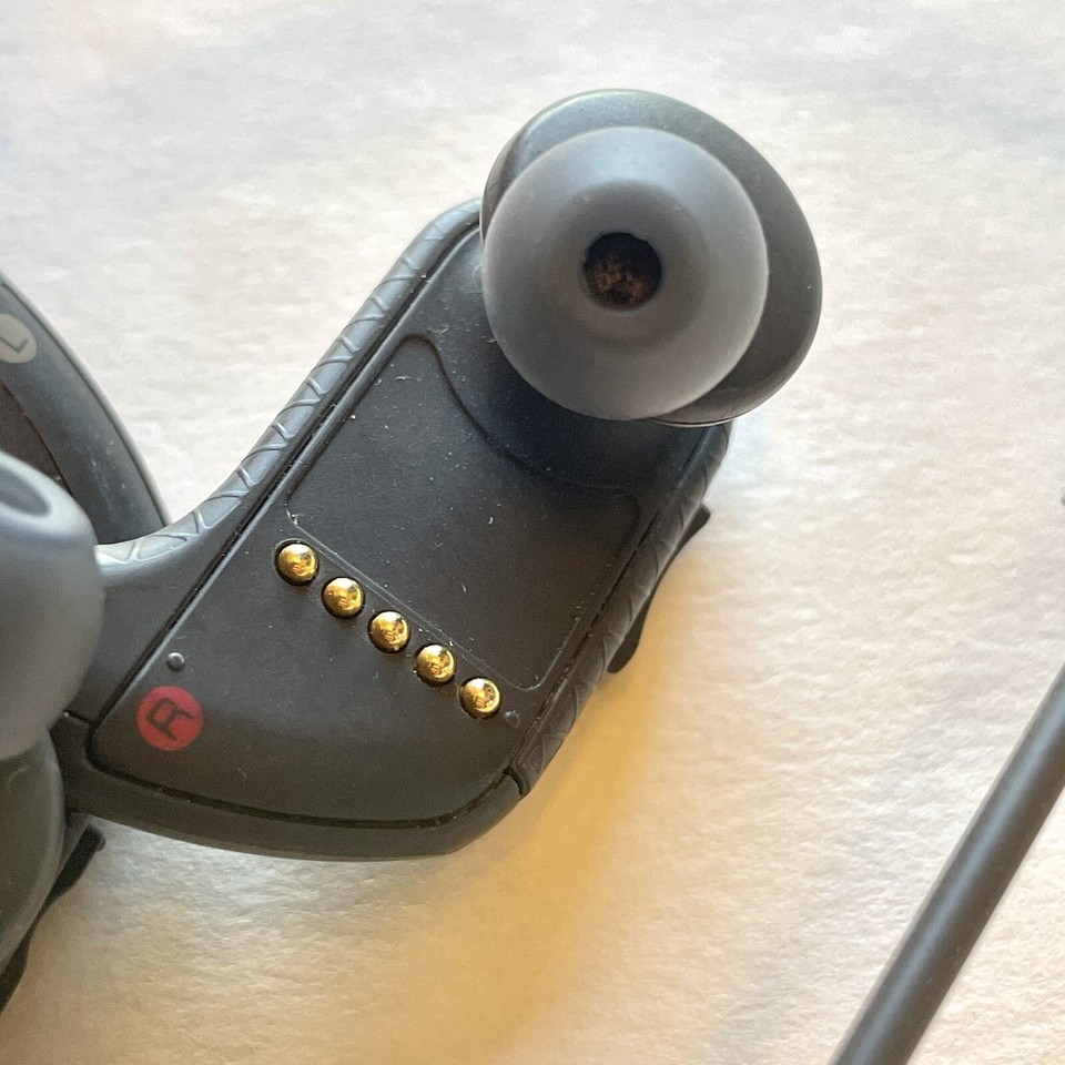 Sony NWWS413 4GB Walkman Headphone Wearable Sports MP3 Player Black