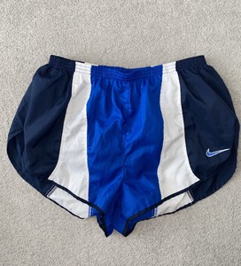 roshe run triple white